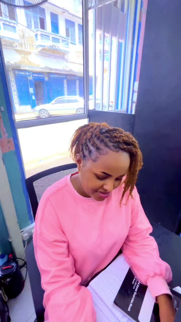 @ELVOMS nails & Beauty SPA 001