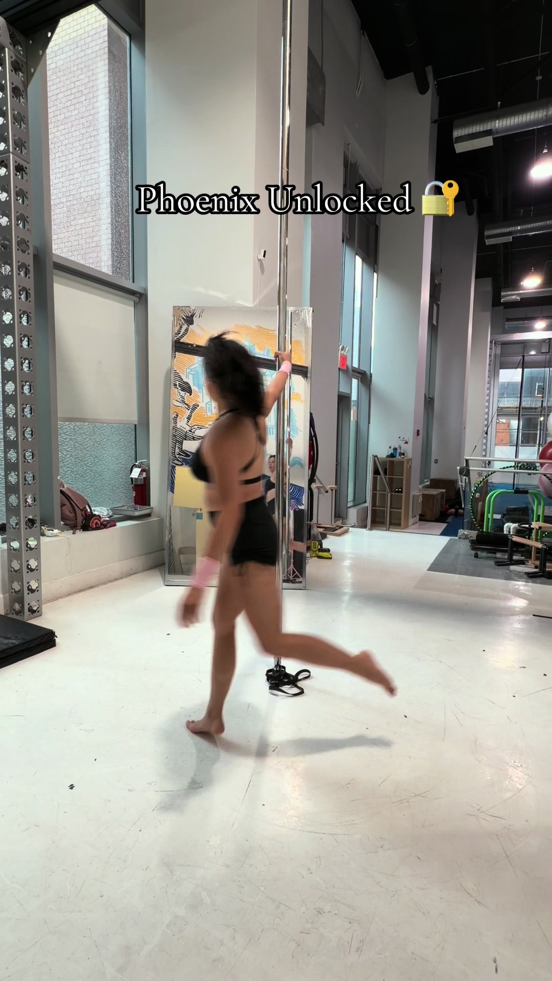 @yue_does_pole
