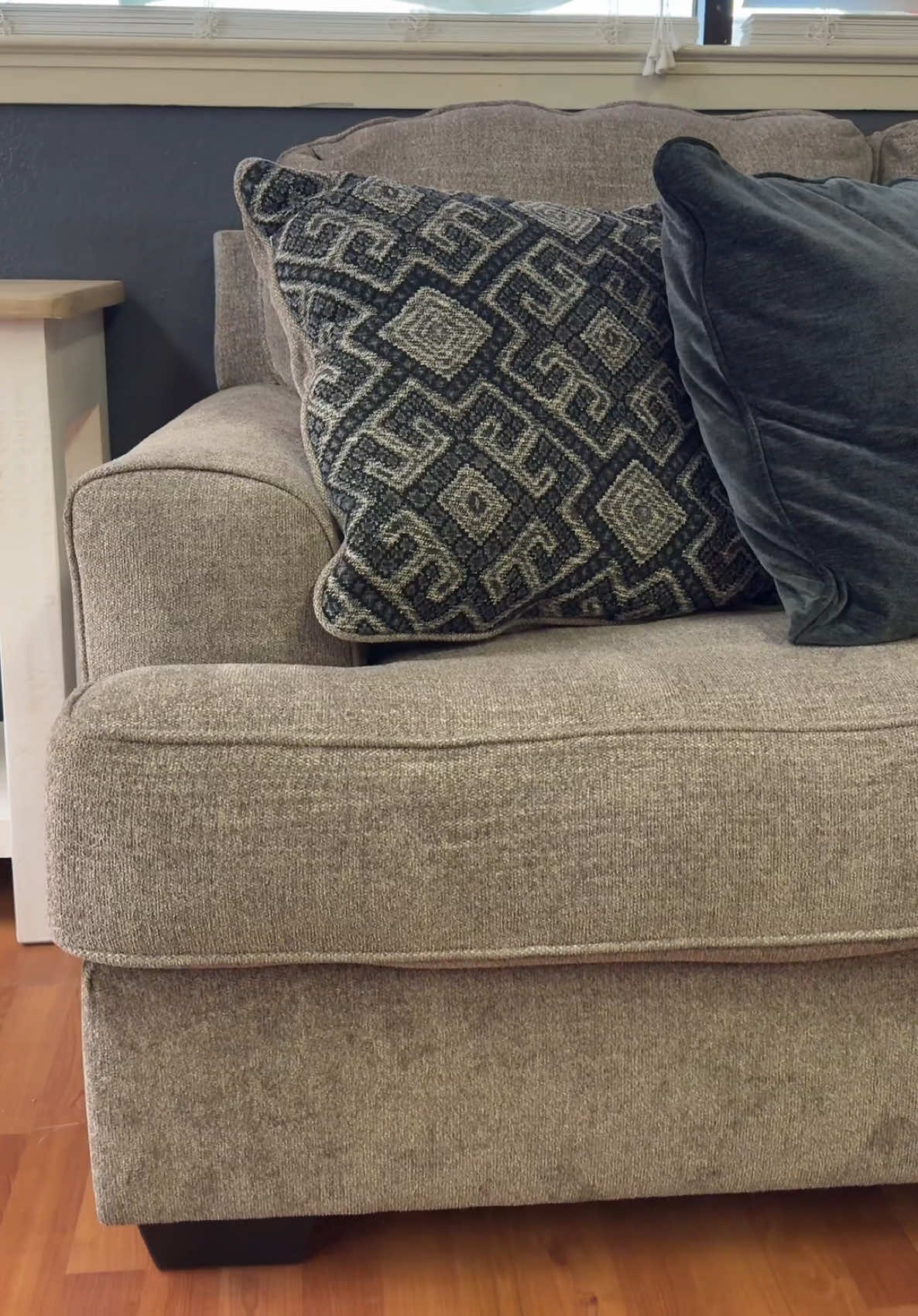 @RusticFurnitureDepot