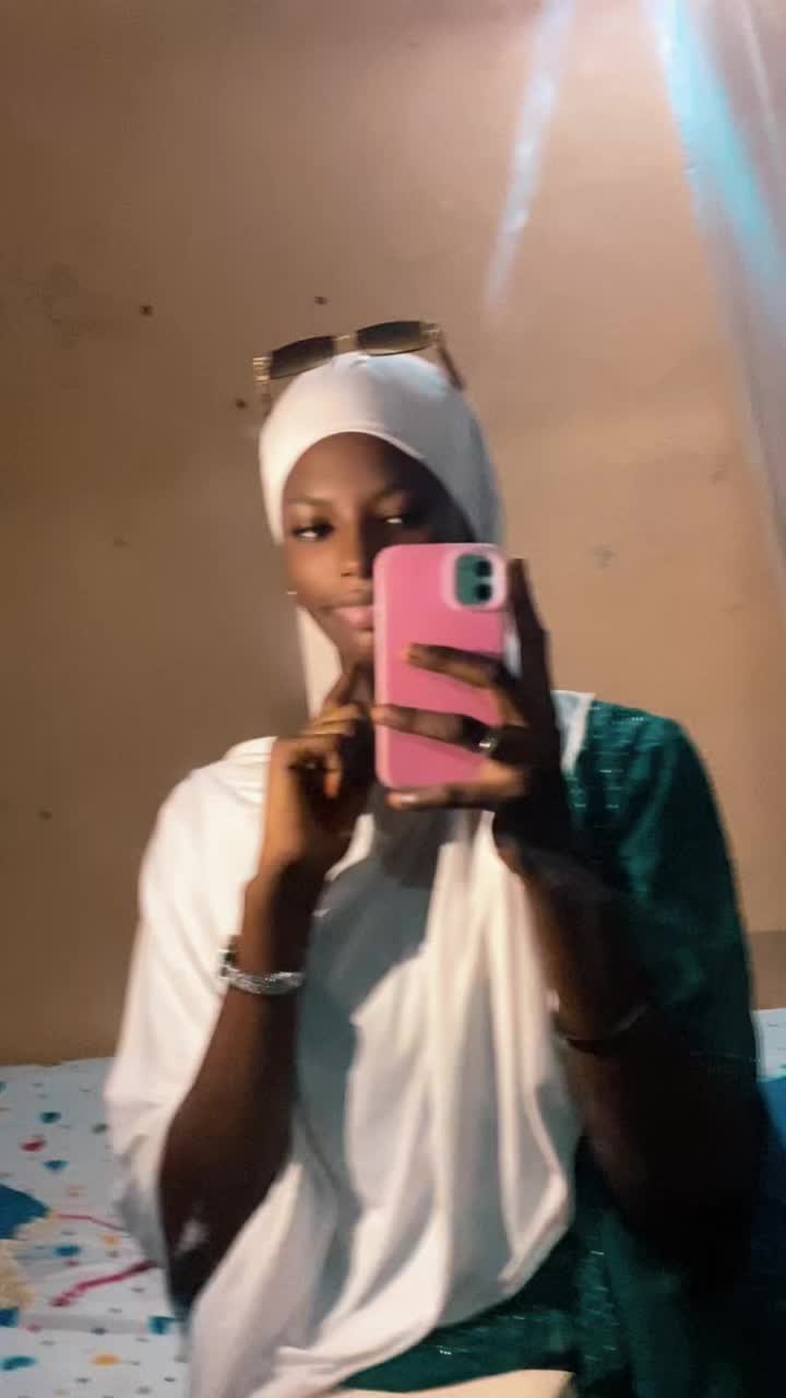 @Eva Ndiaye 🖤❤️⚫️🔴