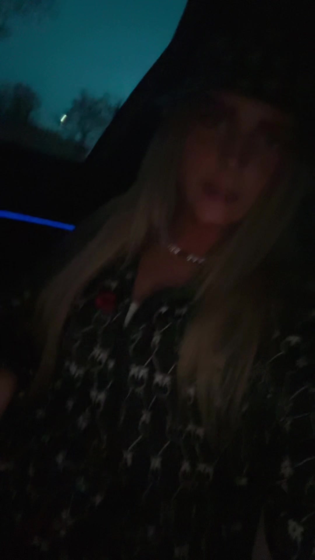 @loressaquilligan