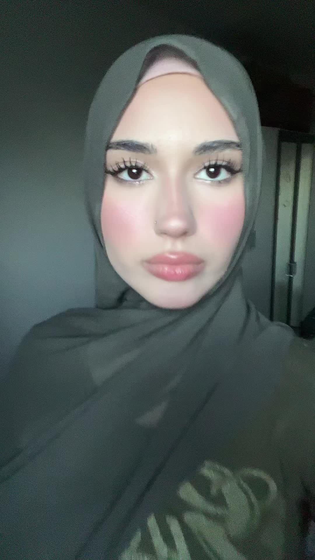 @<3