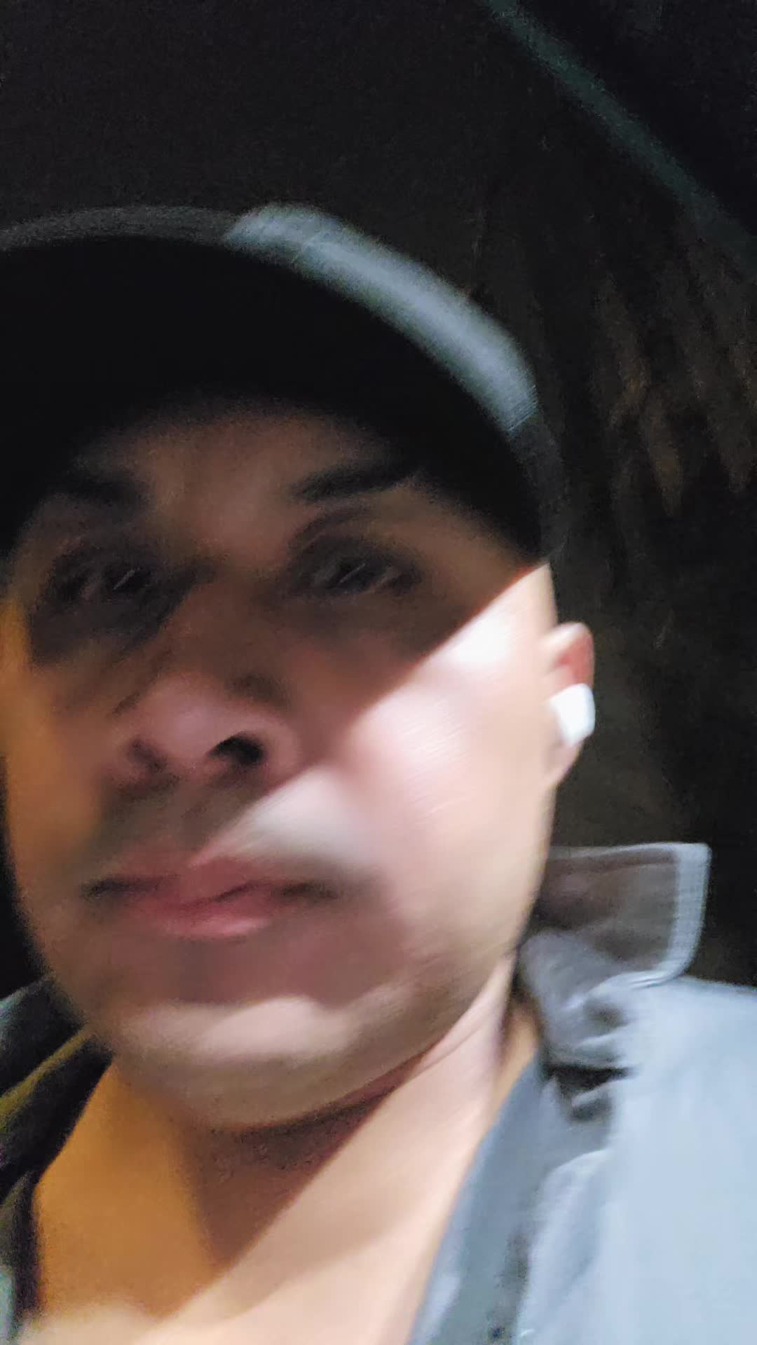 @3lbellodurmiente