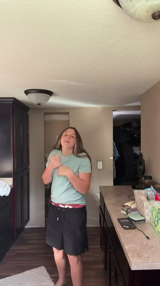 @Ryleigh_Price