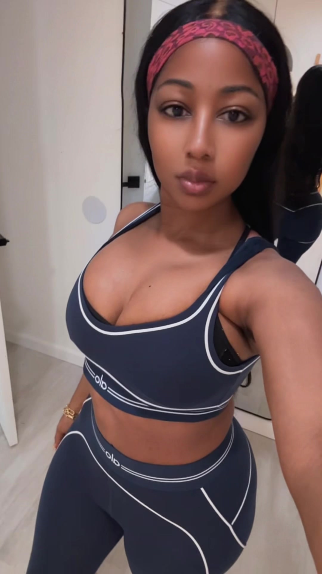 @nickibby87