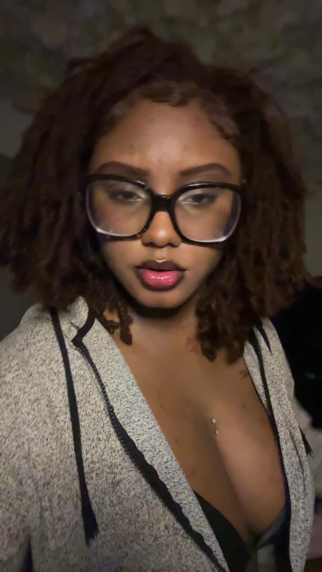 @H0n3yX2