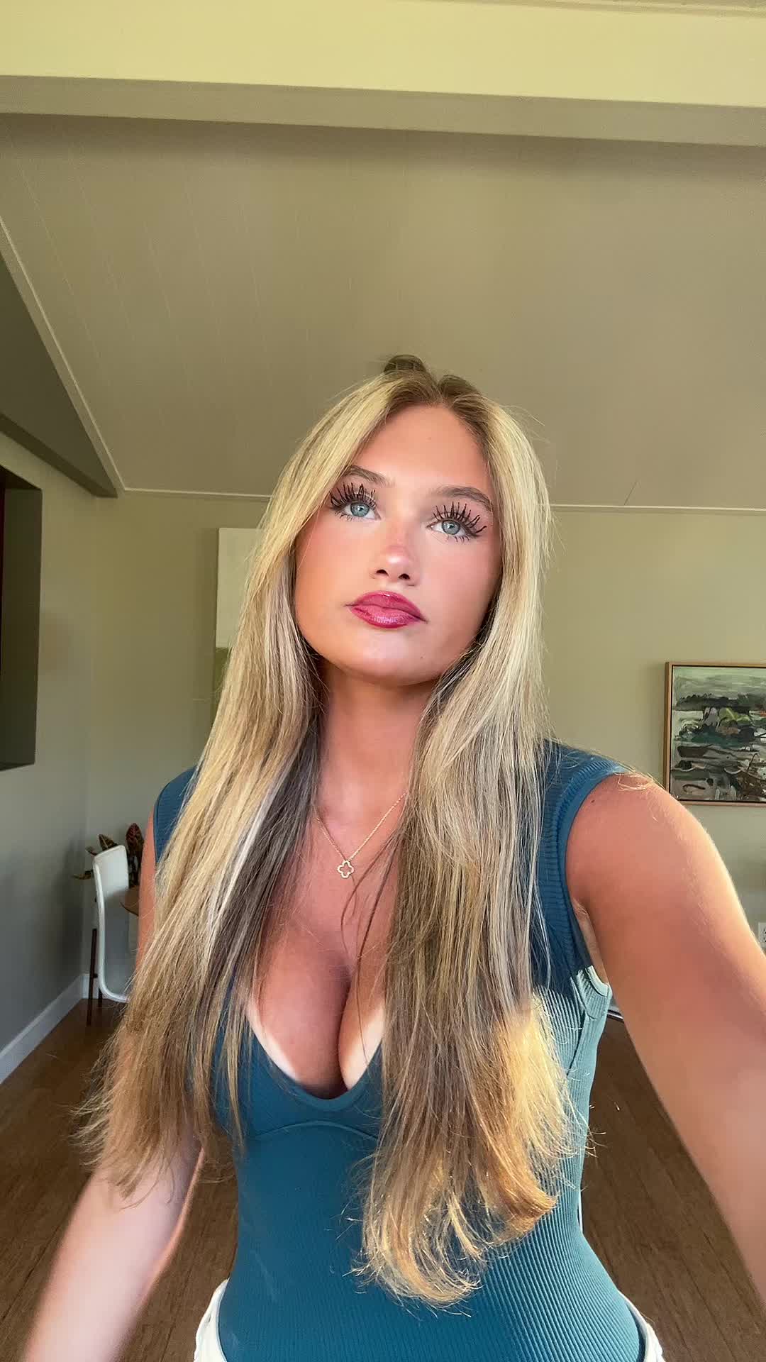 @😝🌊✌️💕🏃&zwj;♀️