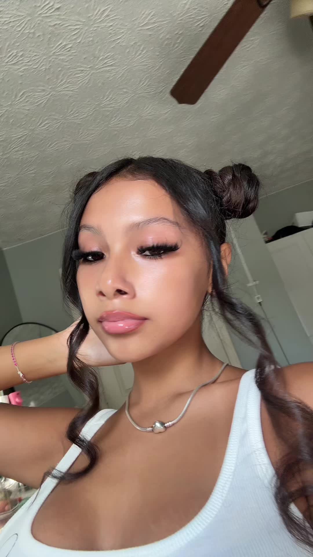 @nicole