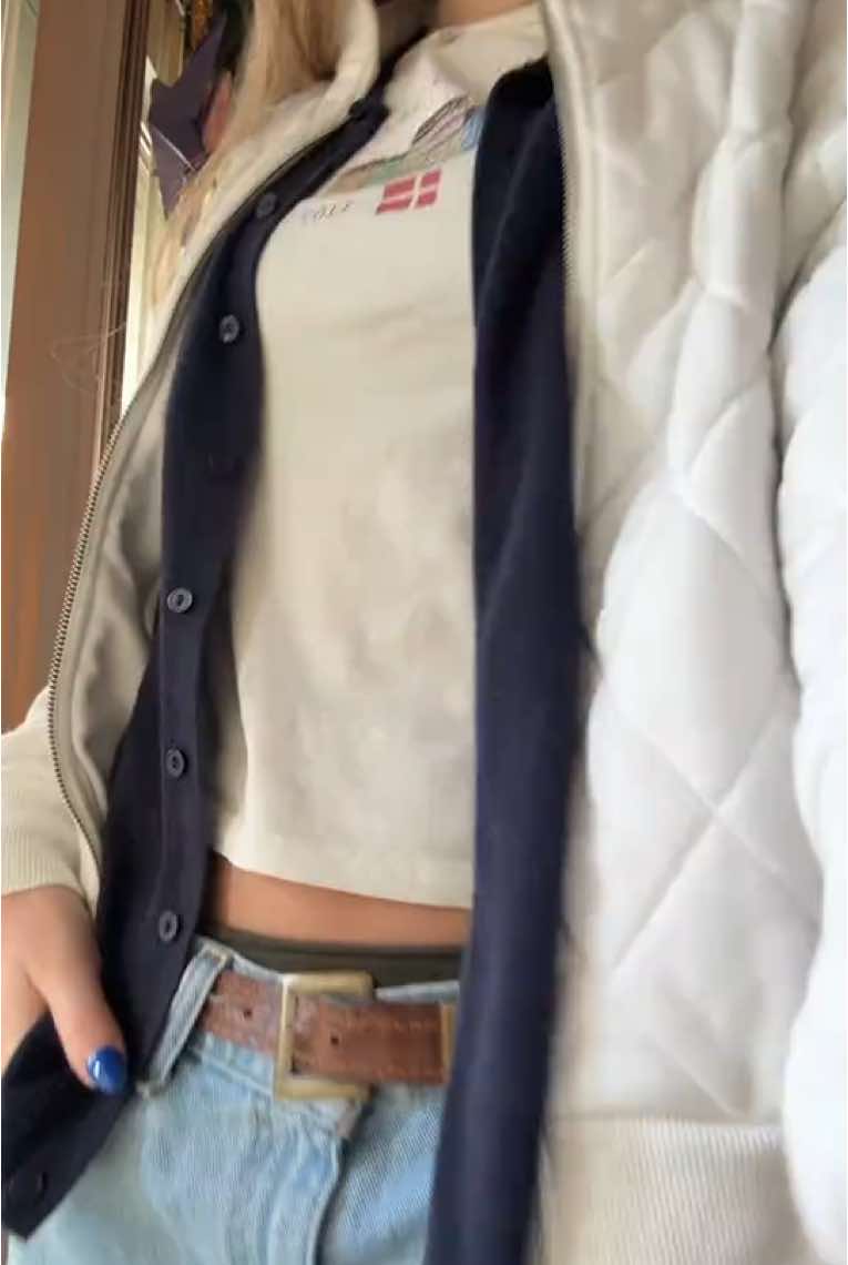 @notmelana