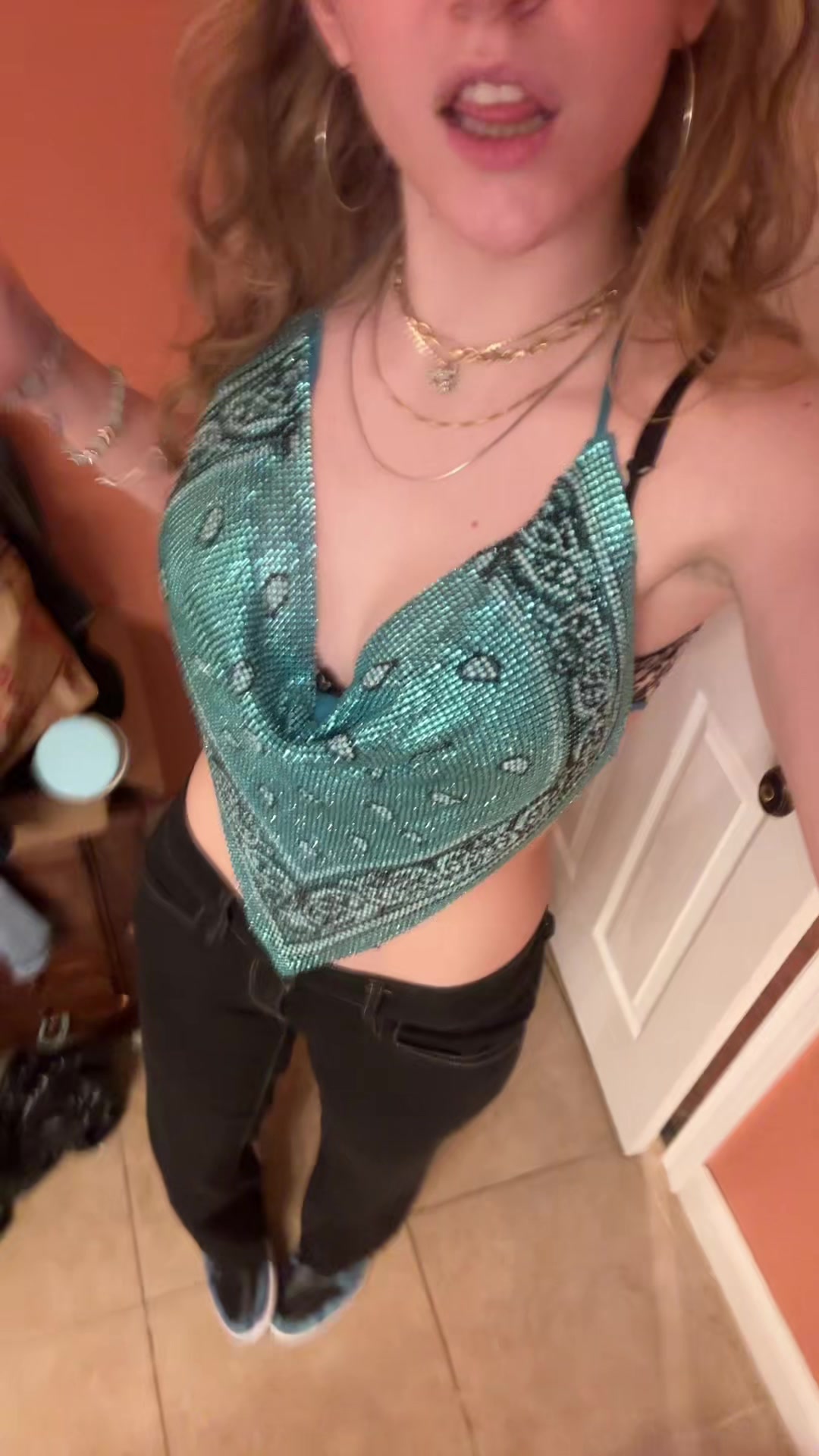@yomamasofatsheatemyasss