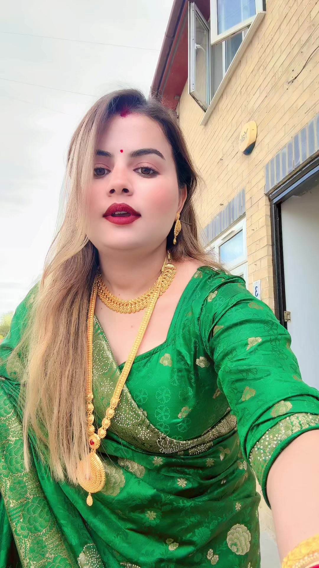 @Jharana🧿🫶