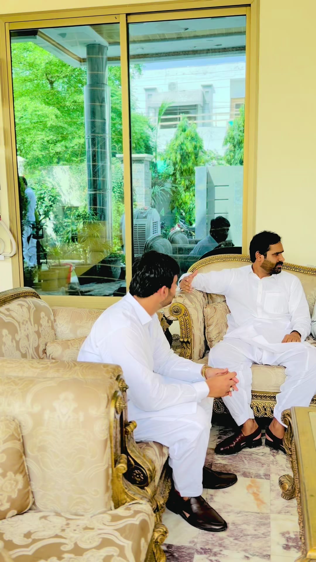 @Adv Awan
