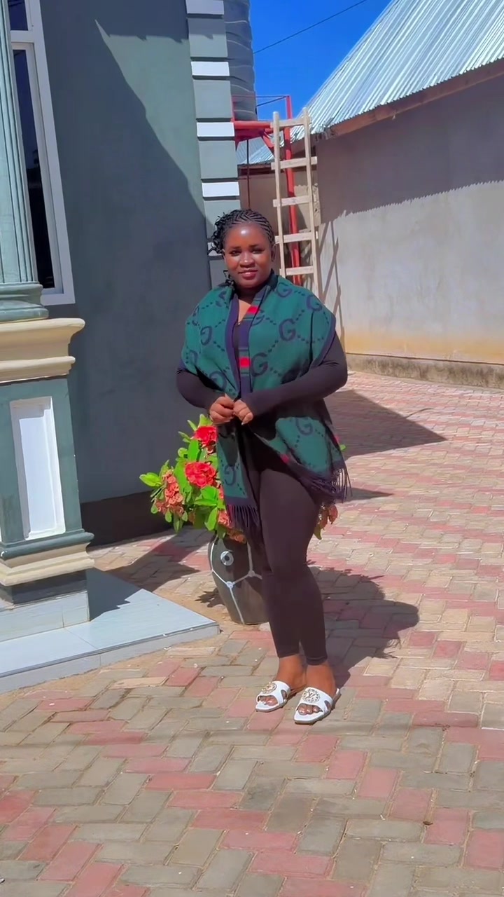 @Monica mnyantuzu