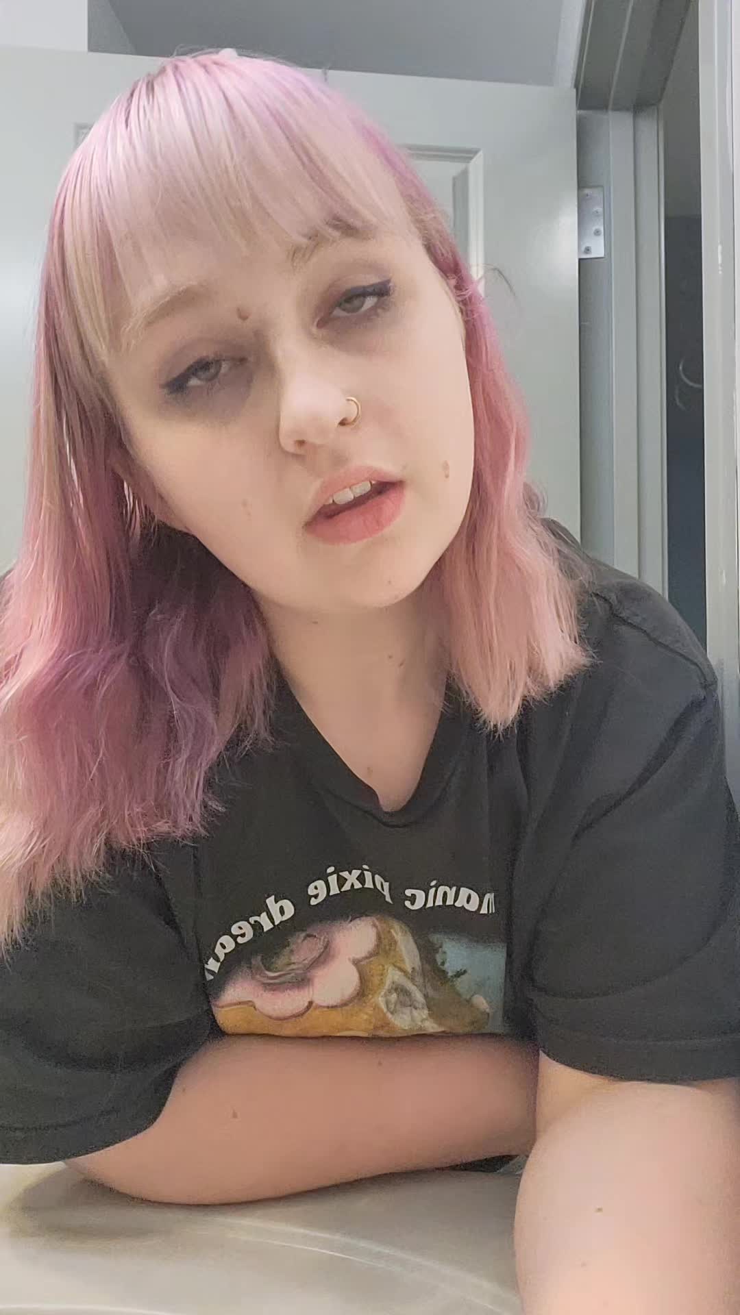 @Lilybug💮