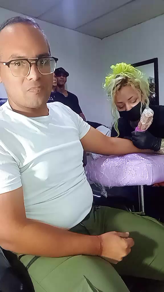 @BrujaOzkura666