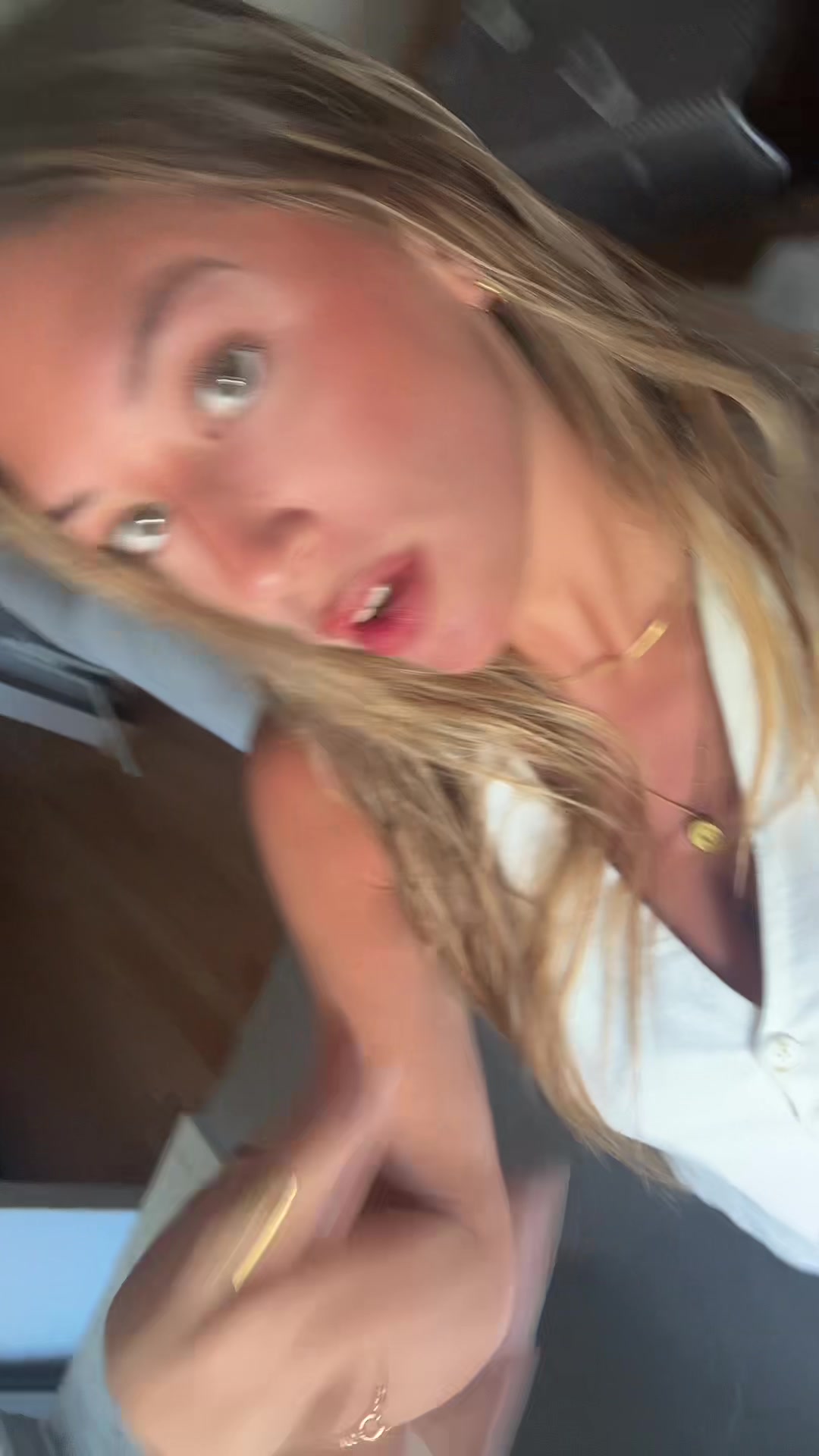 @anitarm_
