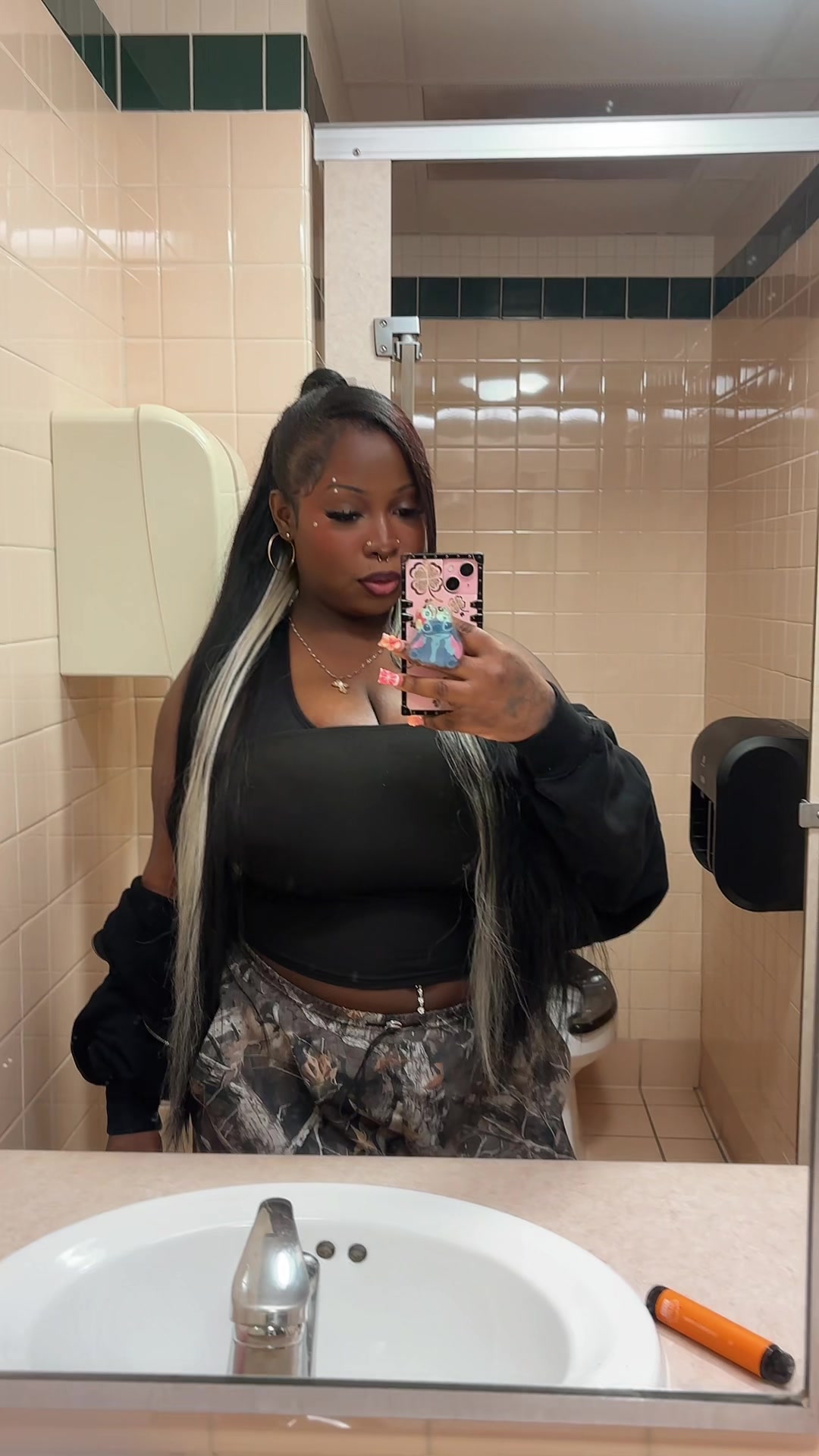 @Nicole🇬🇭🇺🇸💵