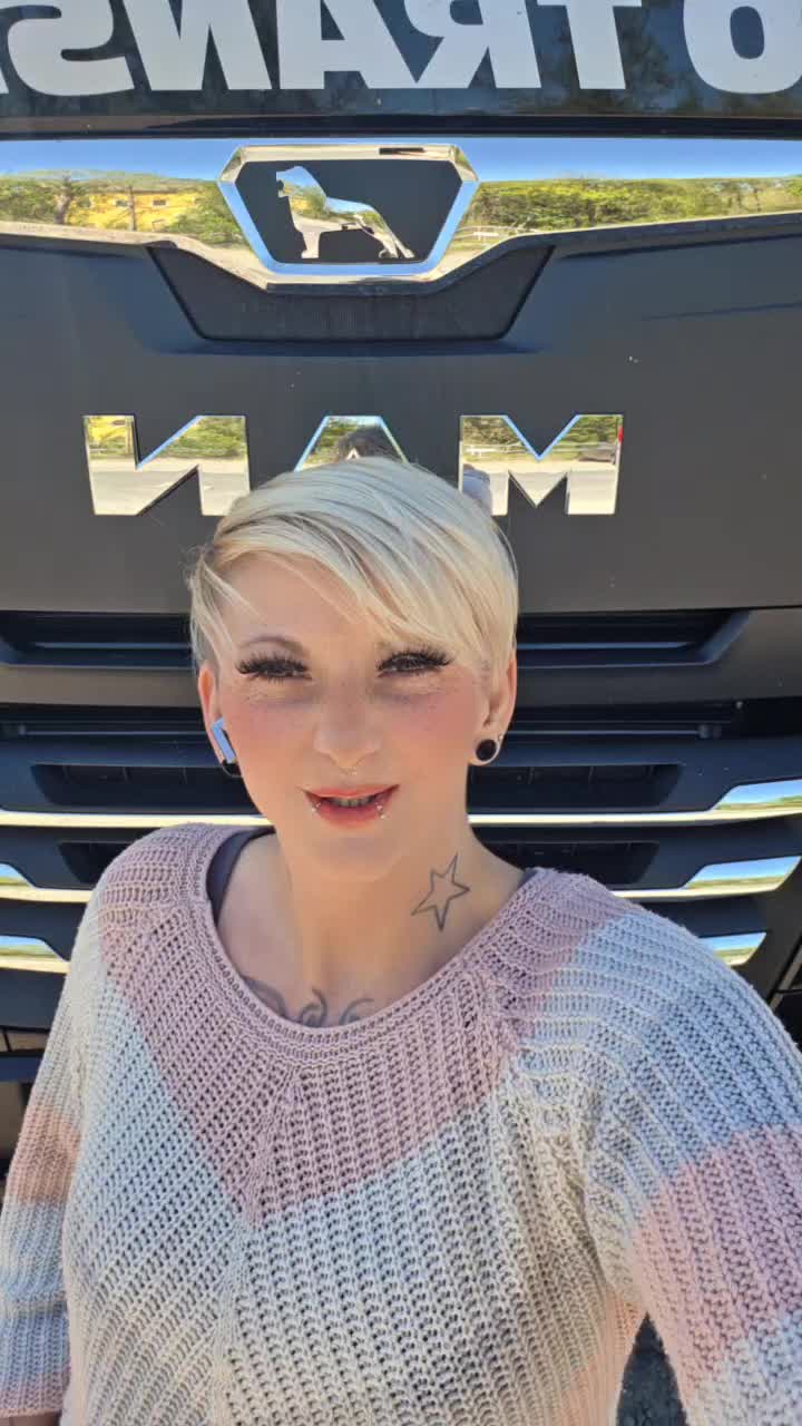 @Trucker Schildmaid Carina