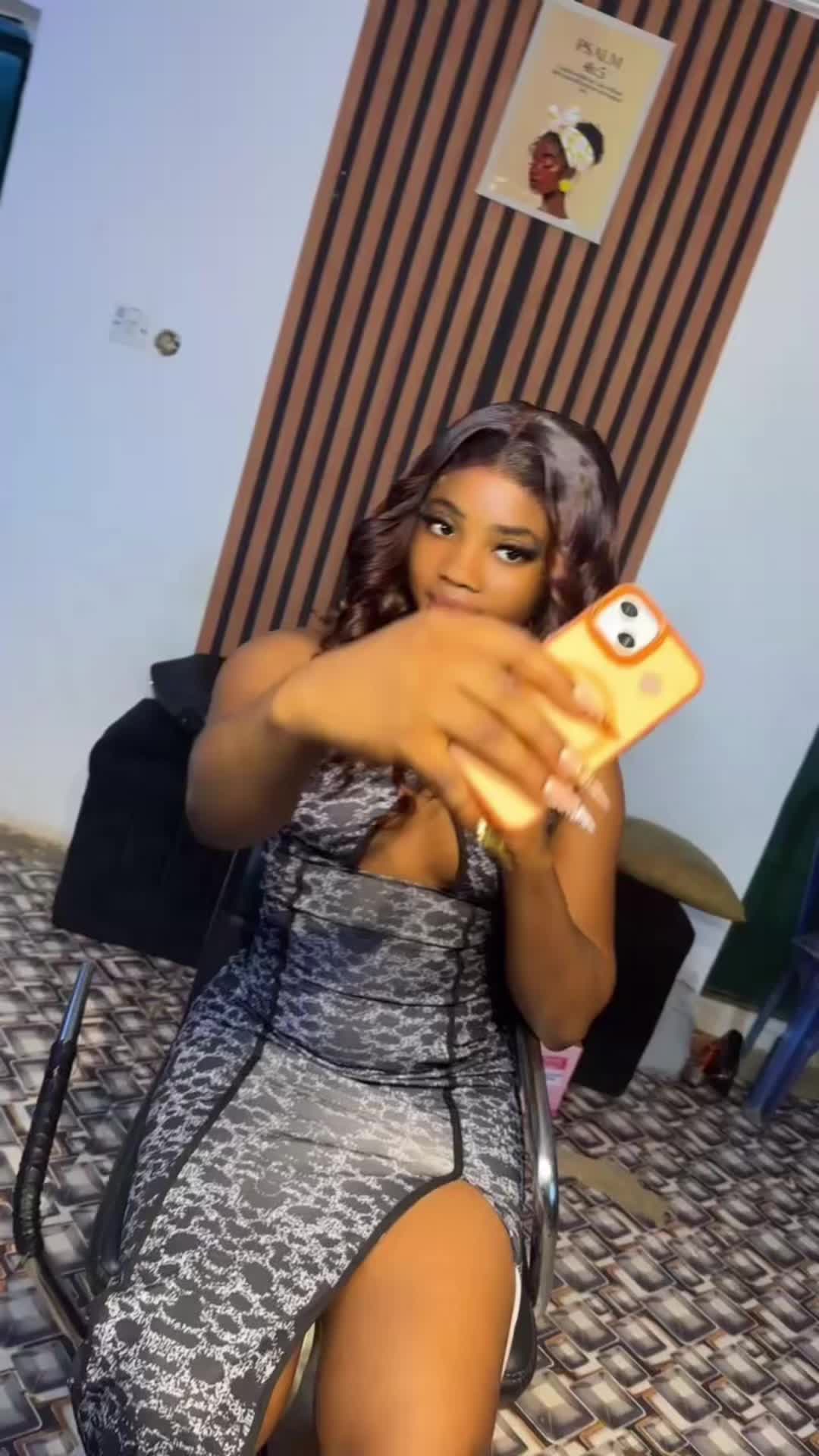 @🙂