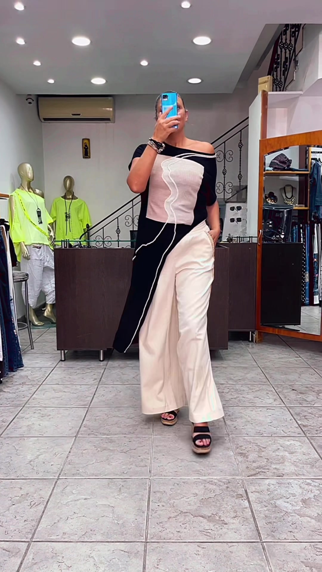 @Boutique Bizarre