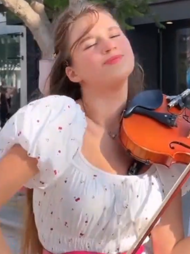 @Karolina.US