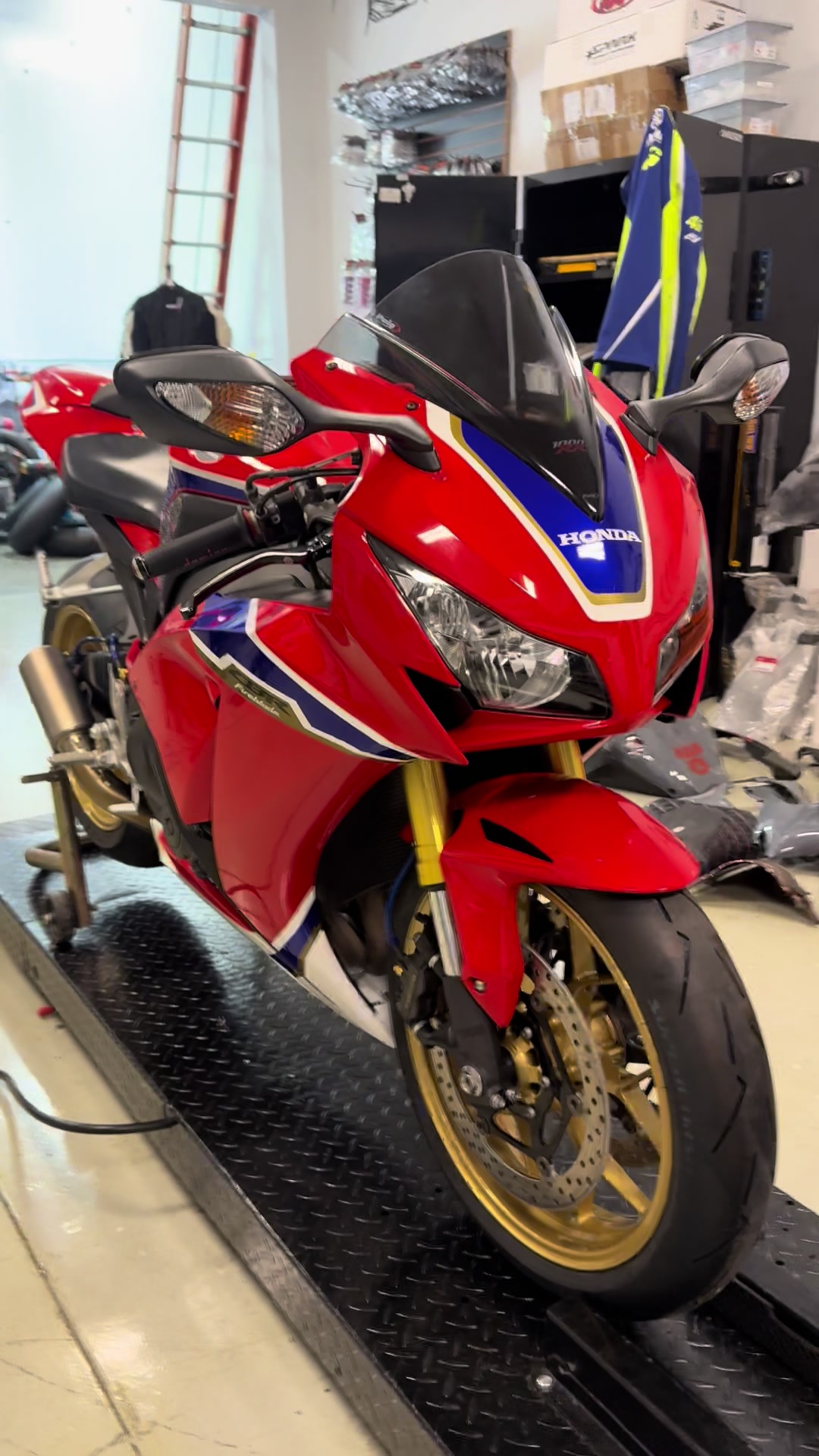 @MotoBros