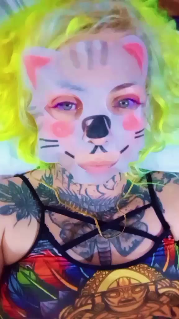 @BrujaOzkura666