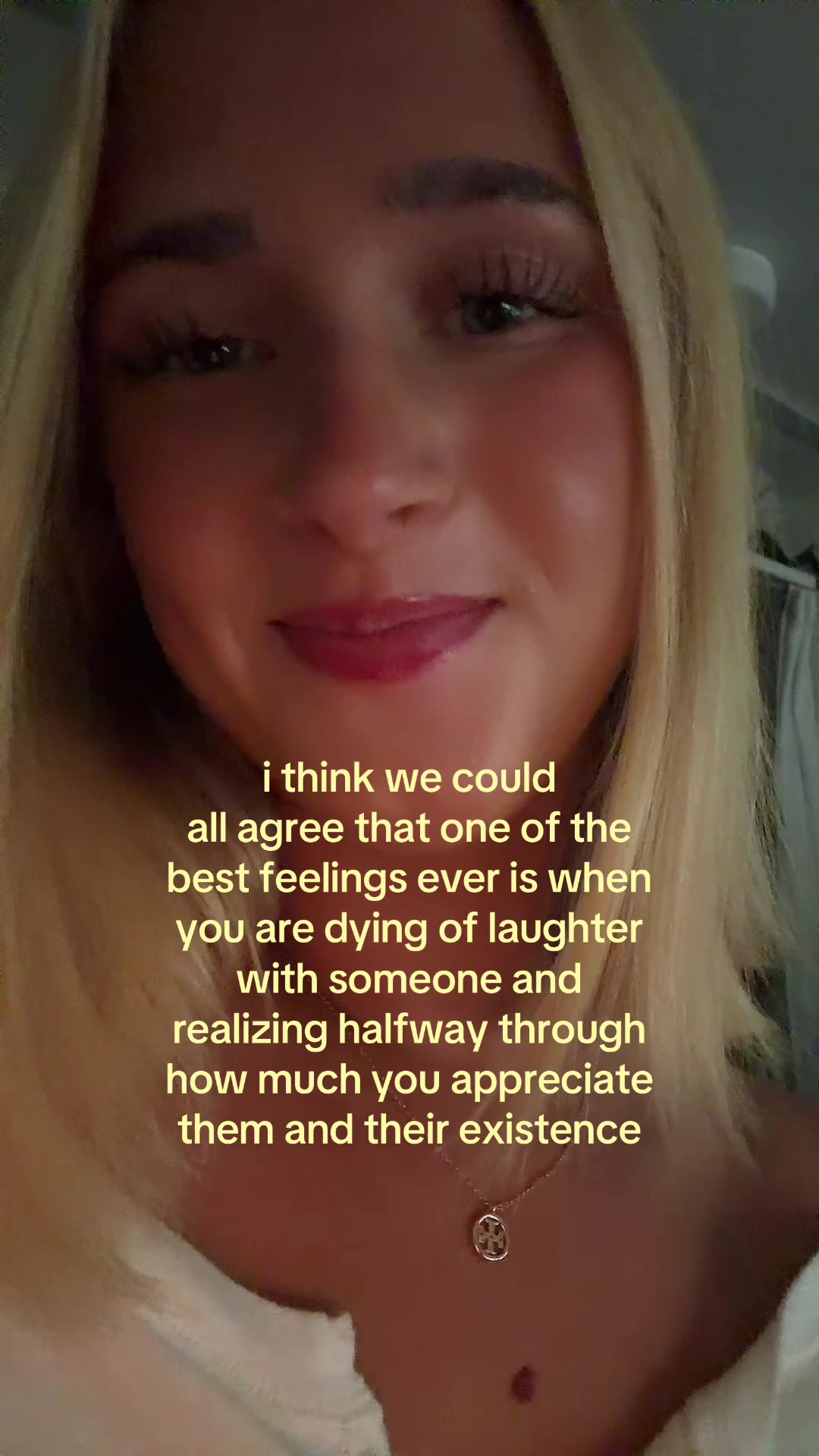 @theelliebarker