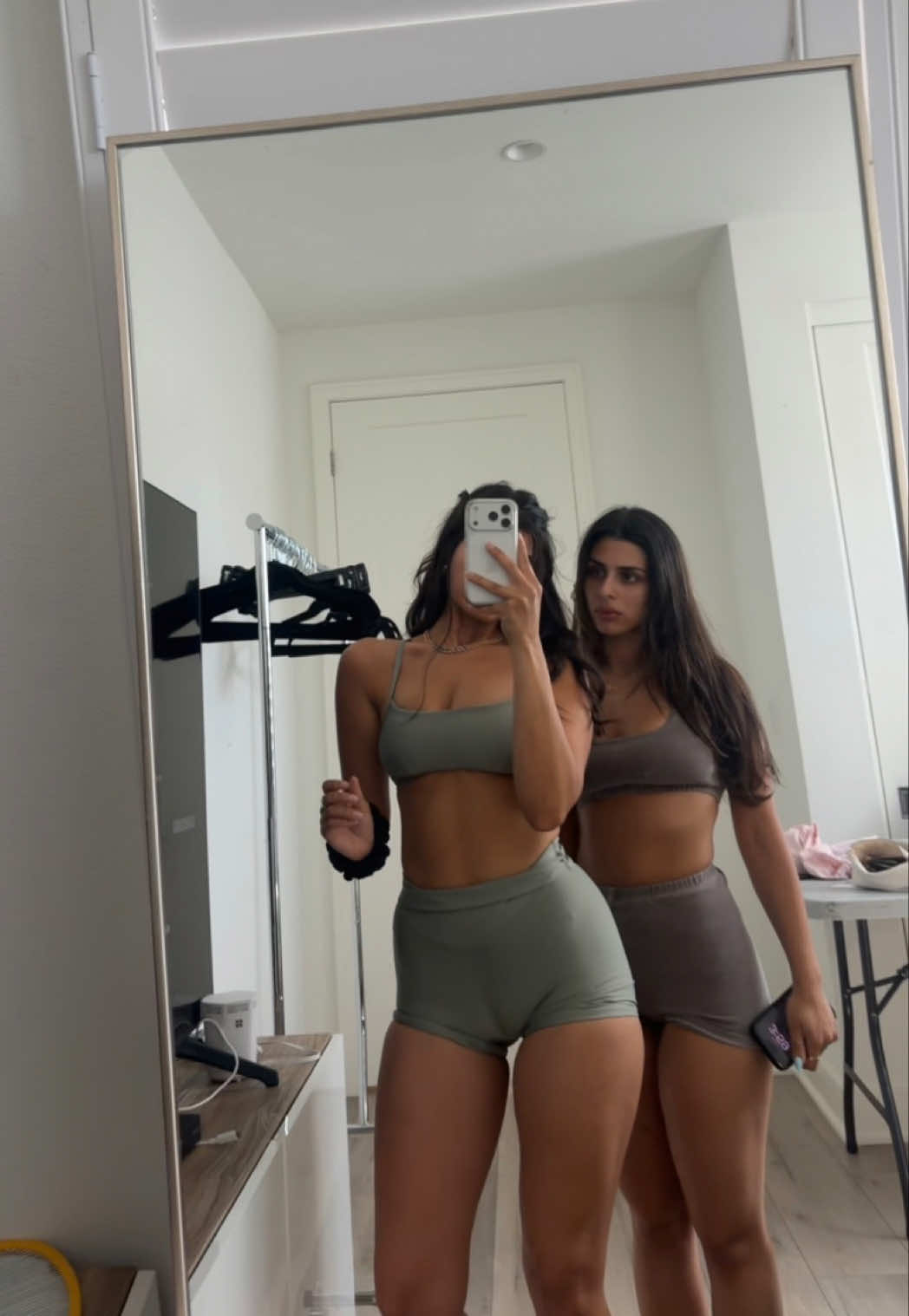 @Kiana