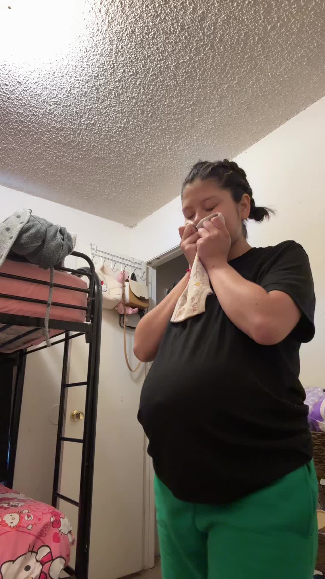 @Valentina