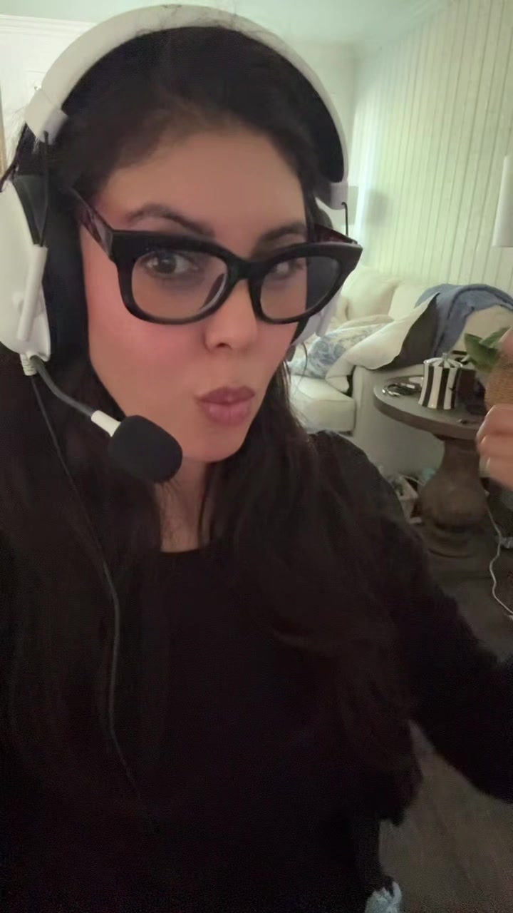 @monicavibezonly