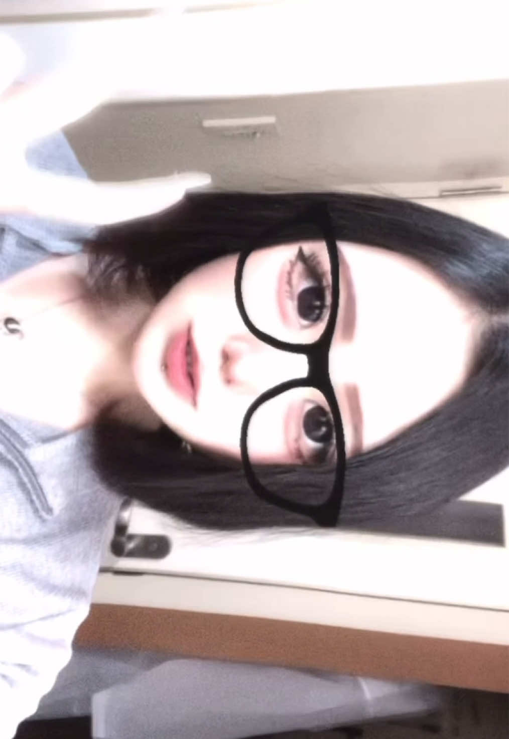 @汚部屋ちゃん