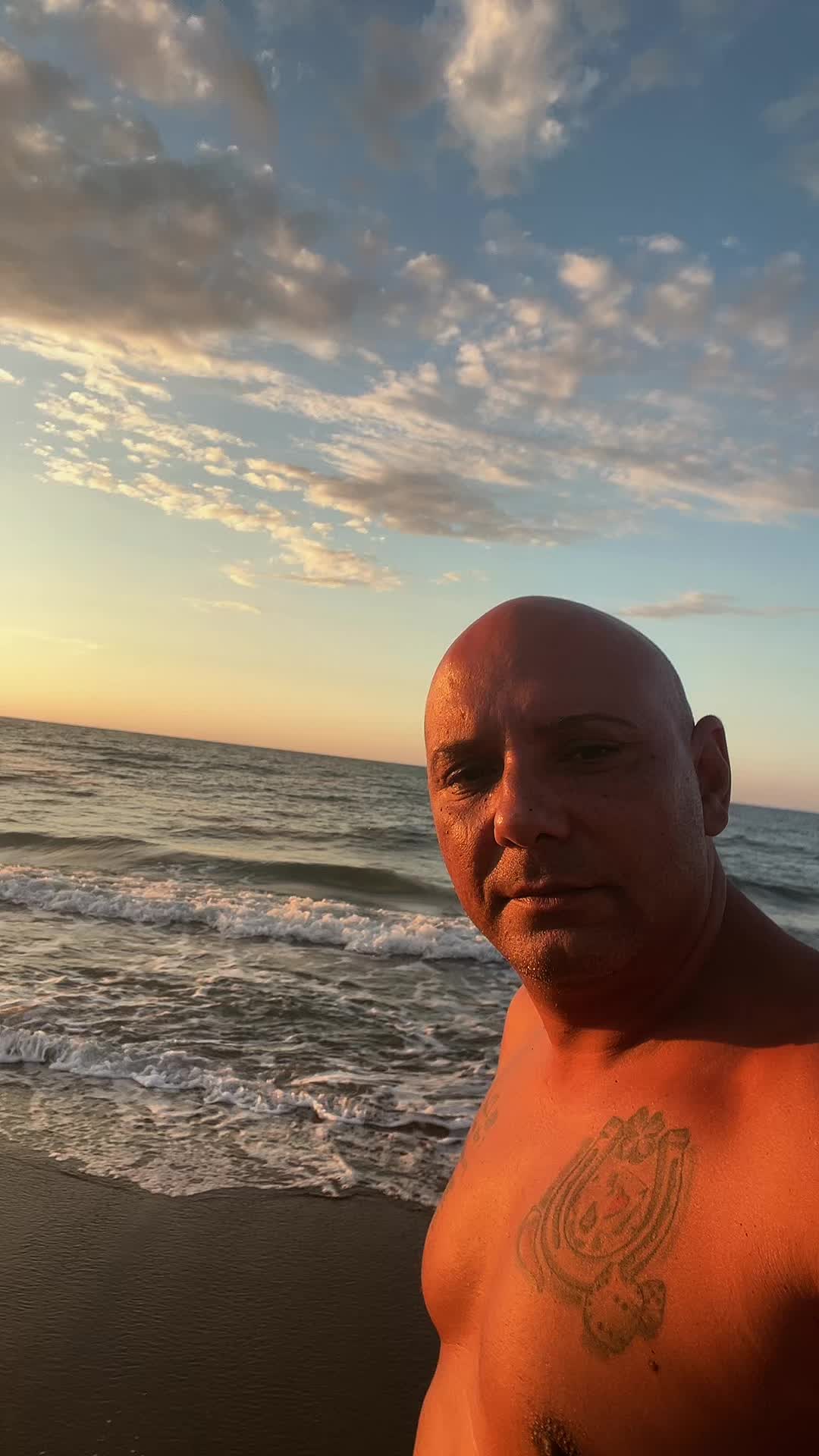 @Tonycrl