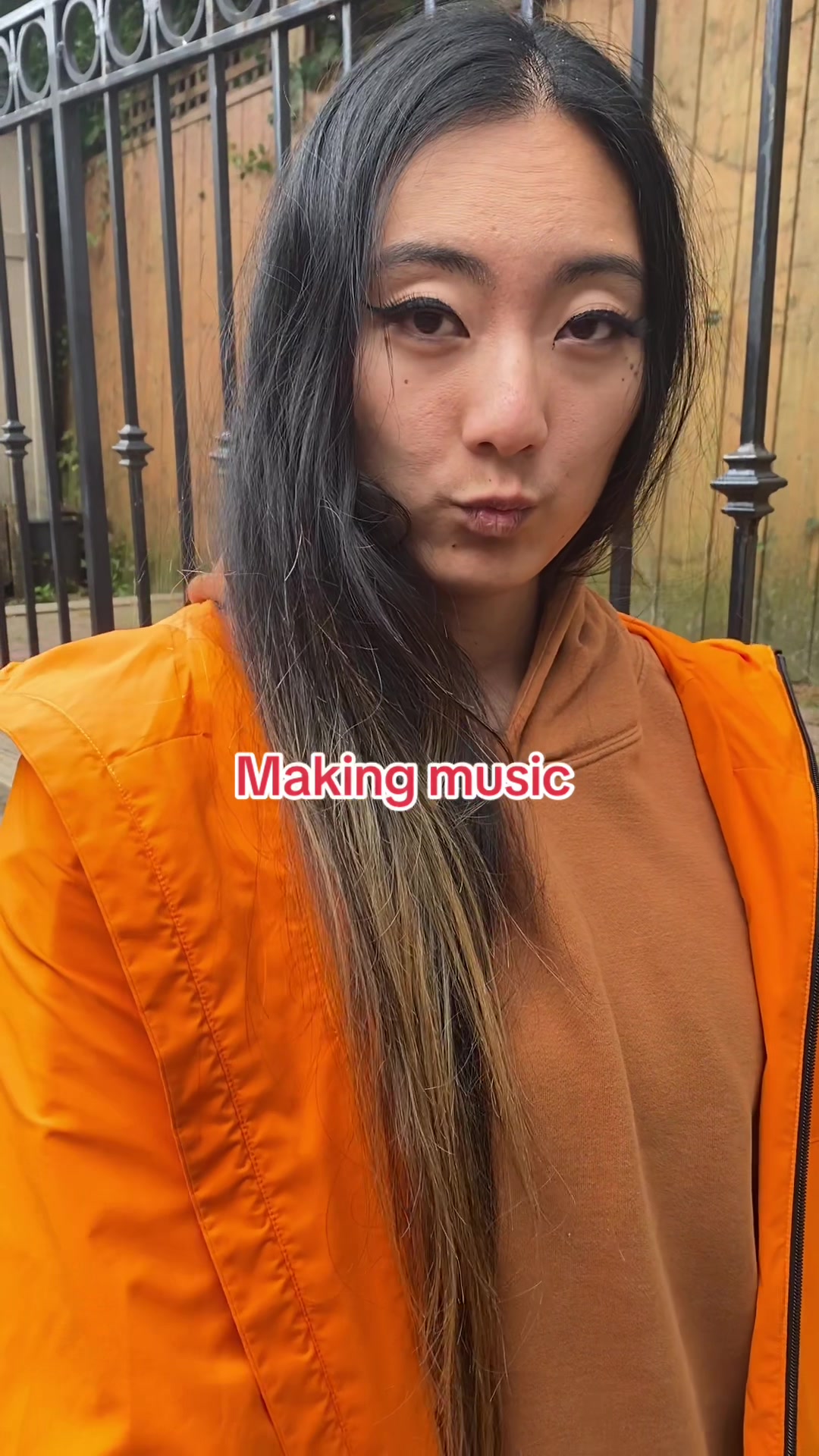 @xxskyelikesitroughxx