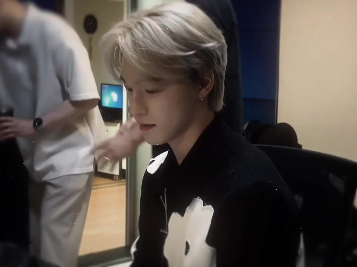 @ᴍᴀʏᴜ.