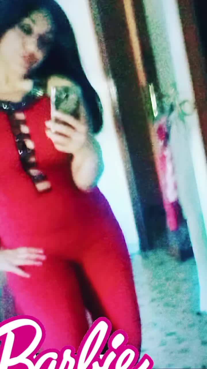 @EM.l.L.A๐๐๐