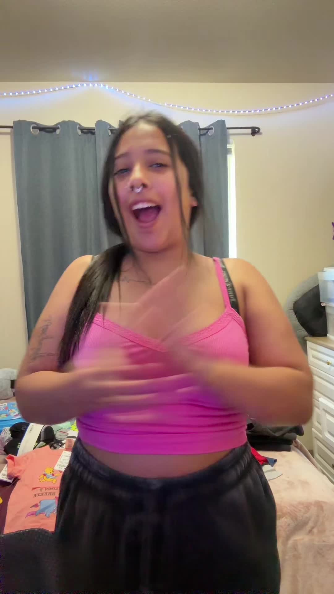 @Chela101502