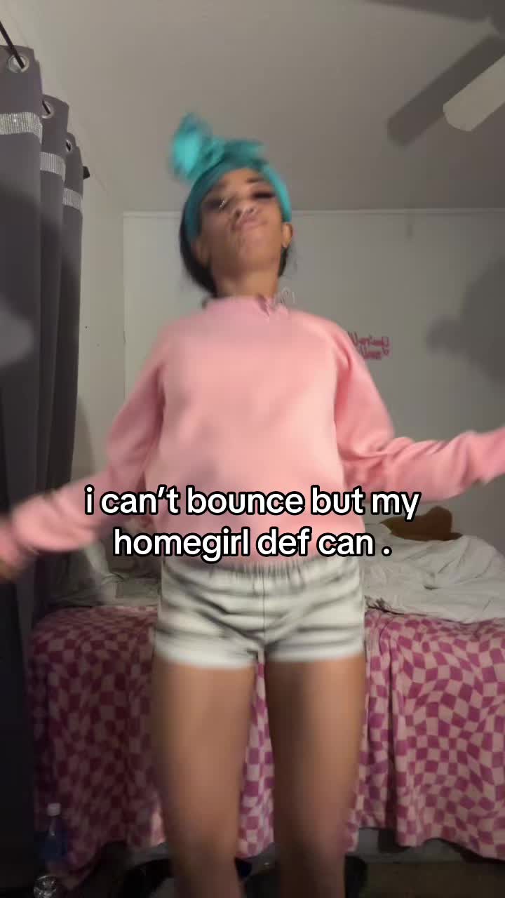 @👩🏽&zwj;❤️&zwj;💋&zwj;👩🏽