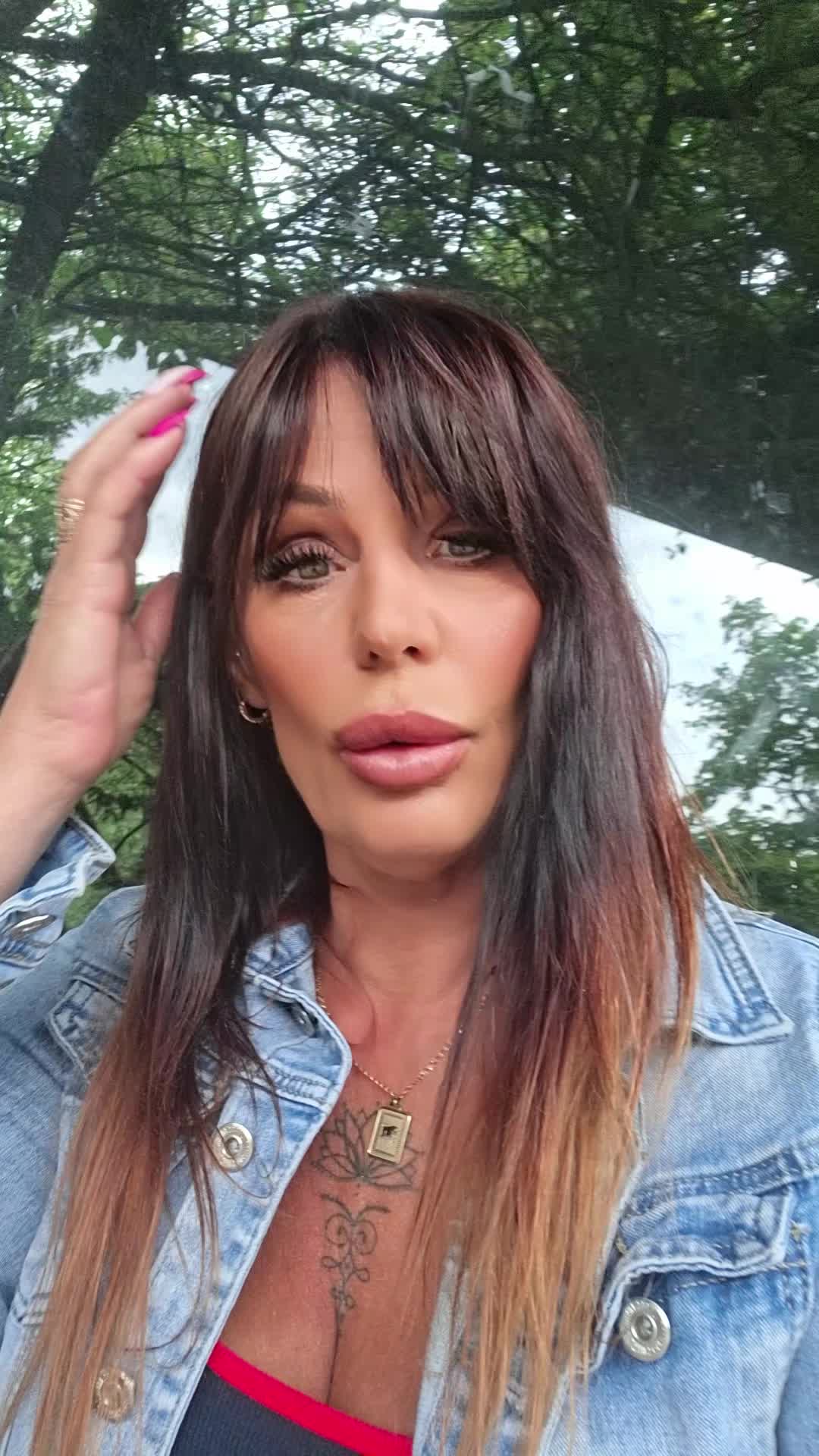 @Becia