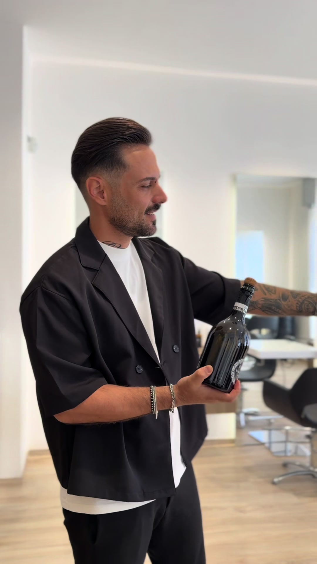 @Morrisalon11