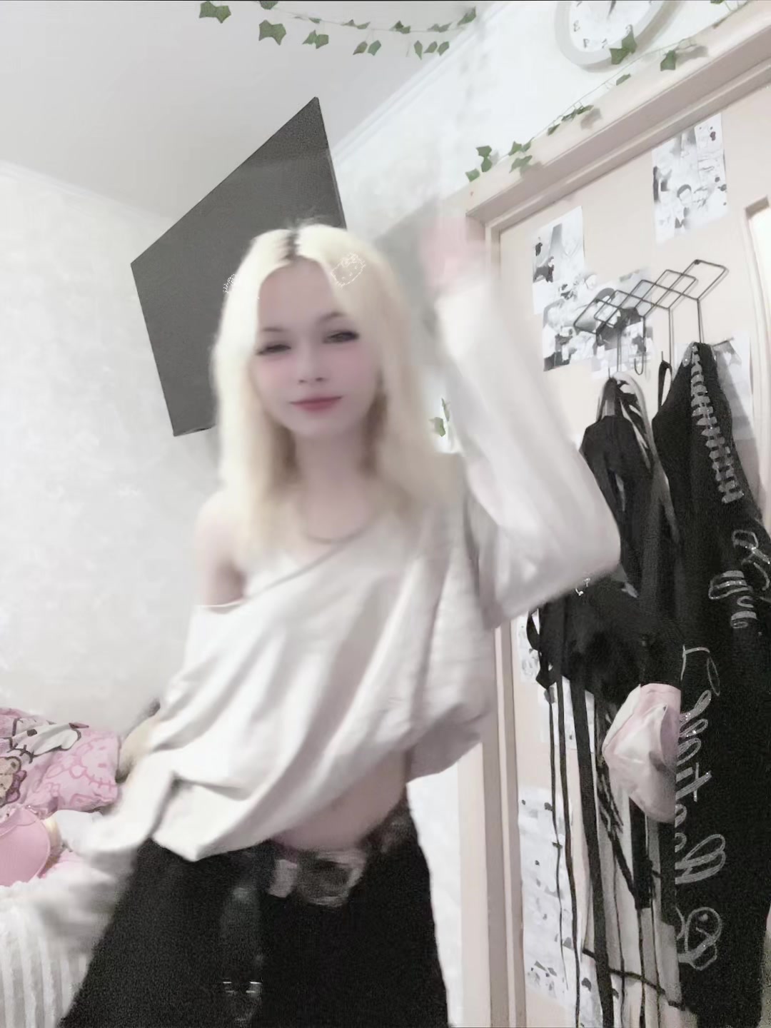 @KeeshiMoshi