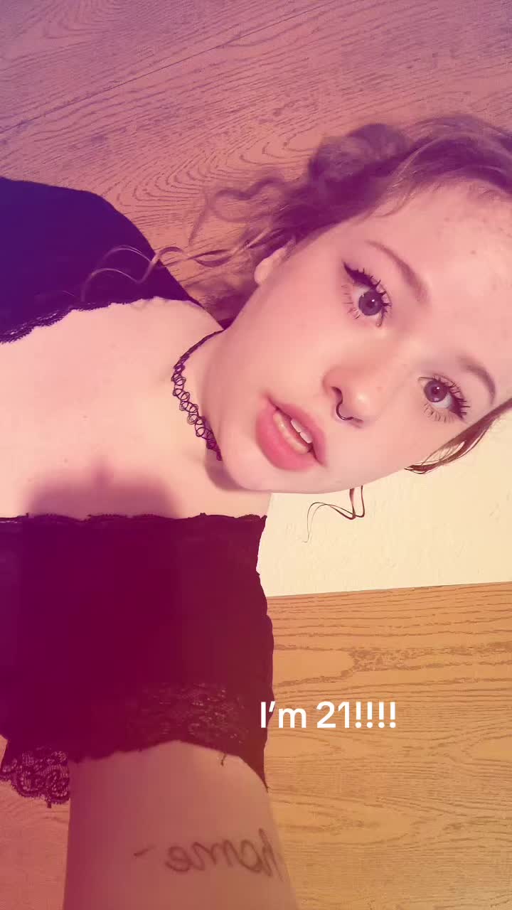 @Alex🤟🏻