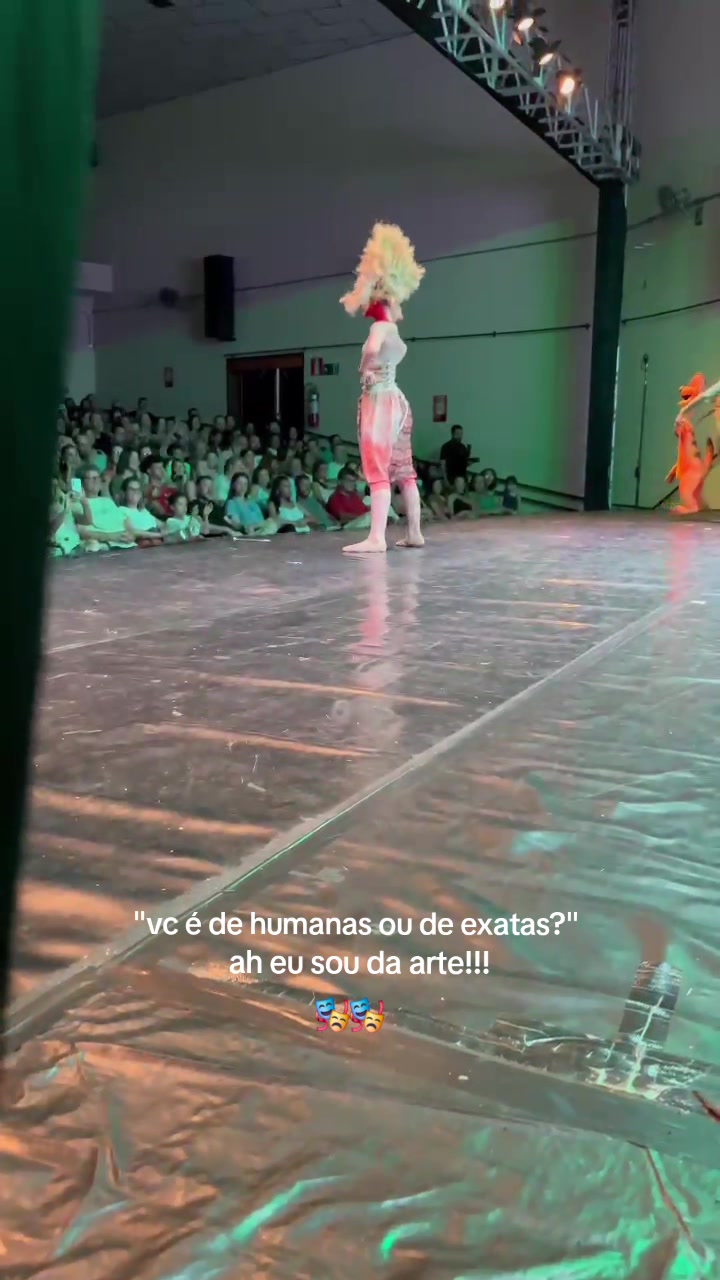 @ana moura