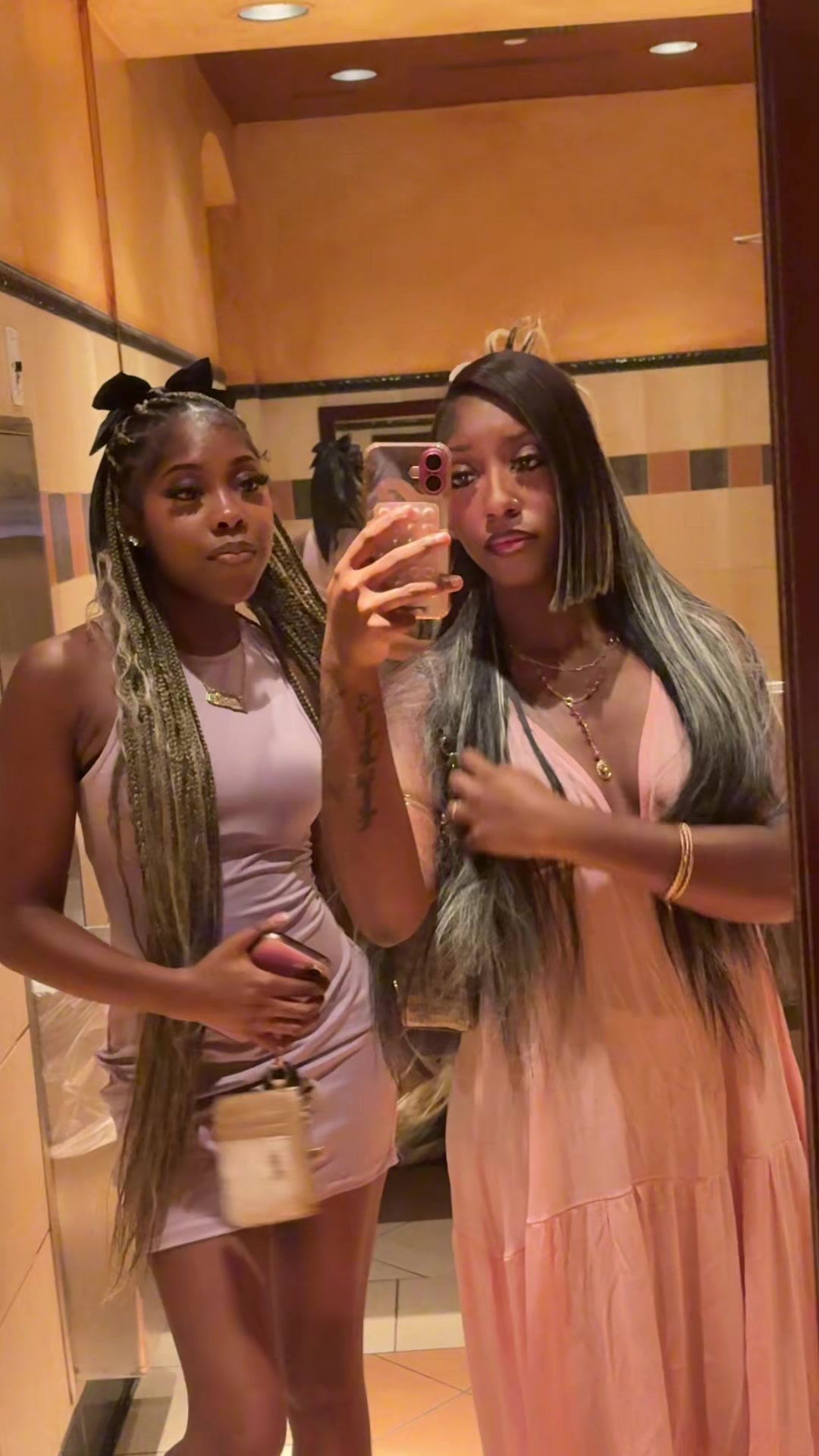 @sarahfreakingglynn