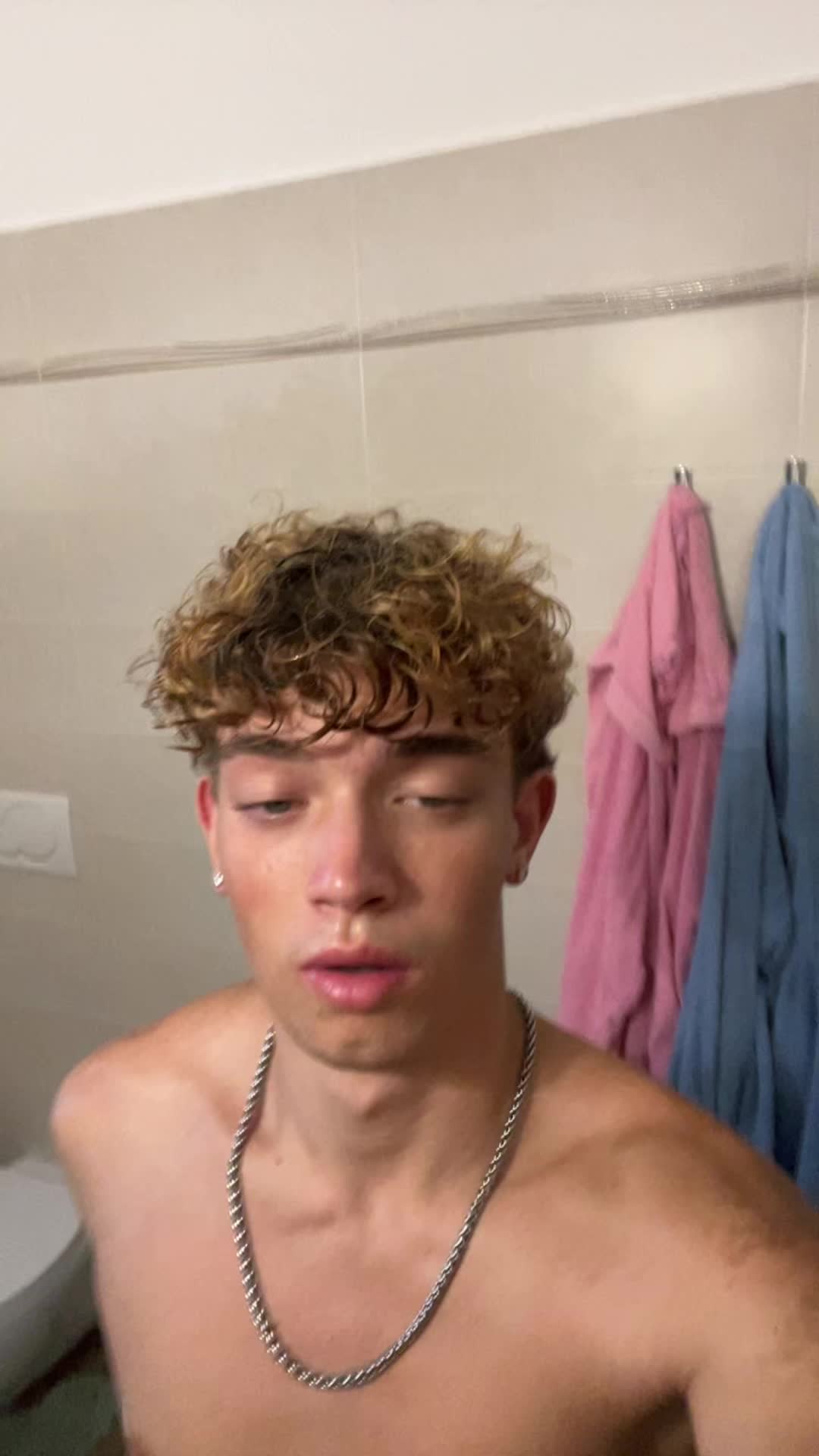 @𝓨 𝓛 𝓘 𝓐 𝓝💎