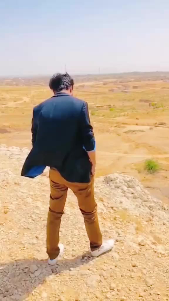 @Awiii10
