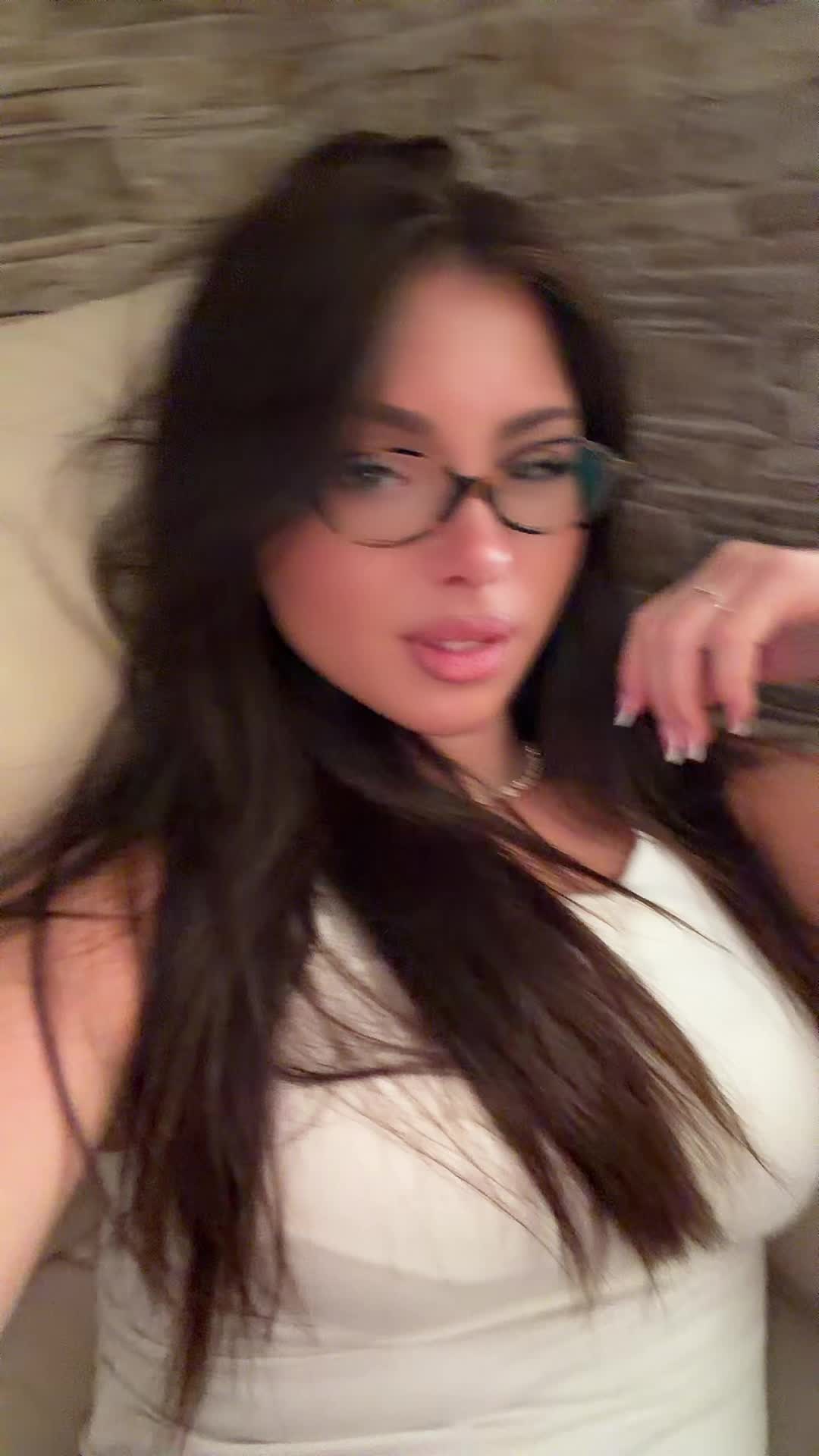 @𝐃𝐞𝐧𝐢𝐬𝐞 𝐁𝐨𝐯𝐞