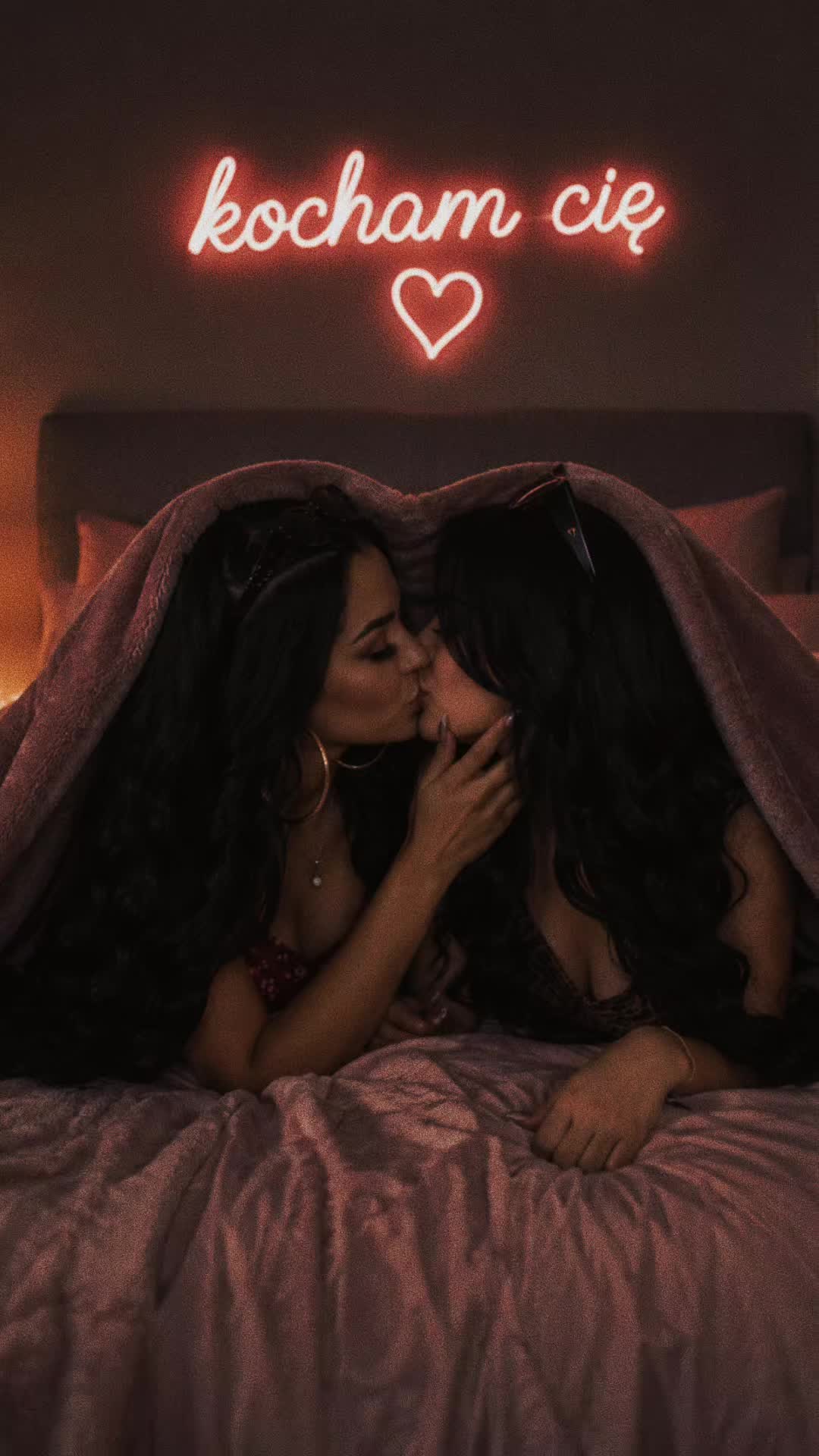 @🤞💍𝖂𝖎𝖐𝖎&𝕬𝖓𝖎𝖆❤️💍