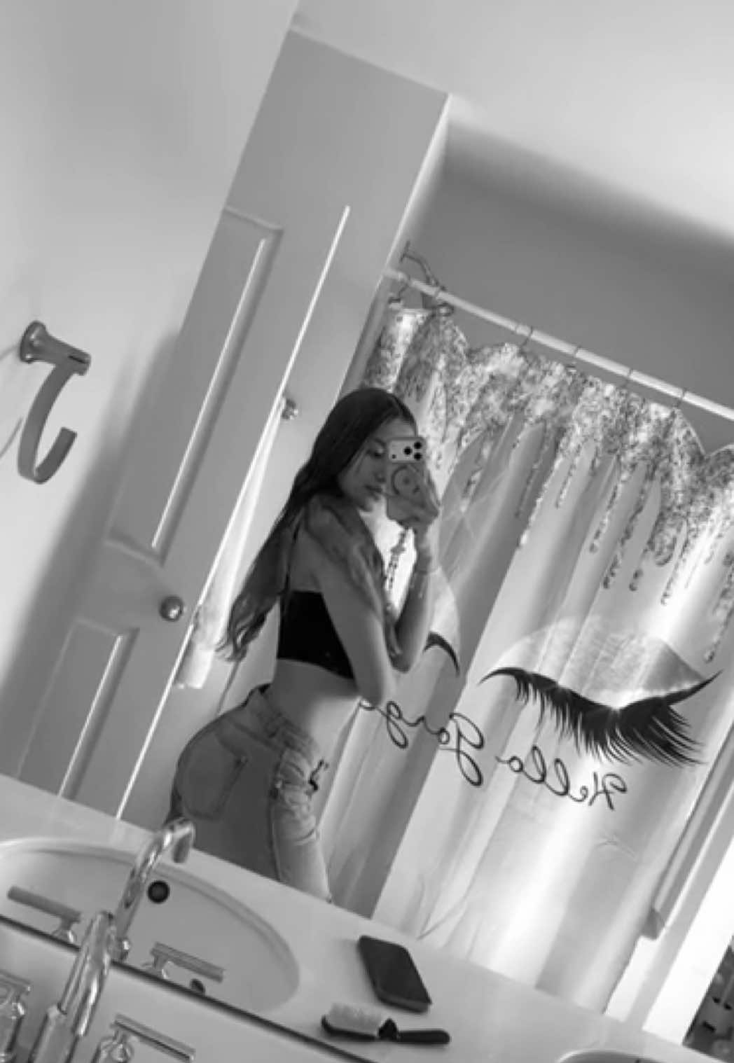 @𝓢𝓪𝓻𝓪 𝓖𝓪𝓫𝓻𝓲𝓮𝓵𝓪