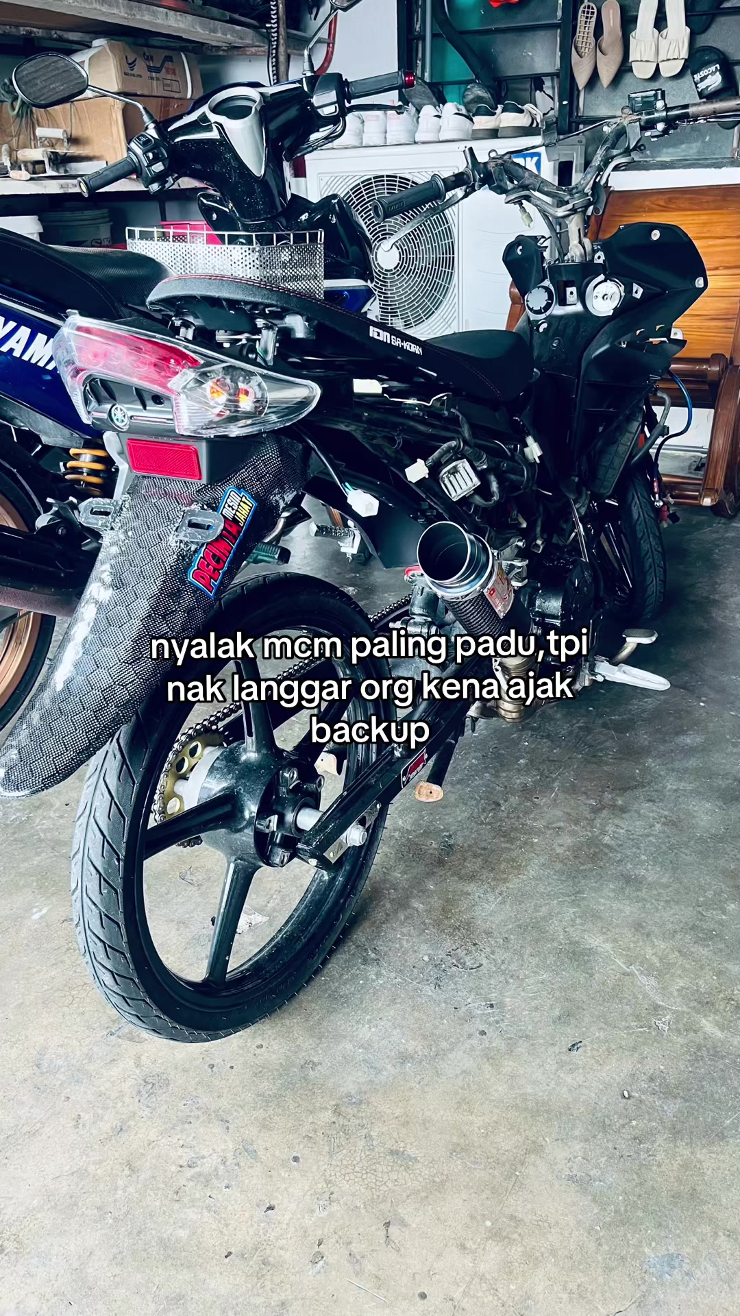 @+011
